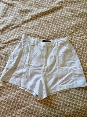 High-Waist White Linen Blend Women’s Shorts